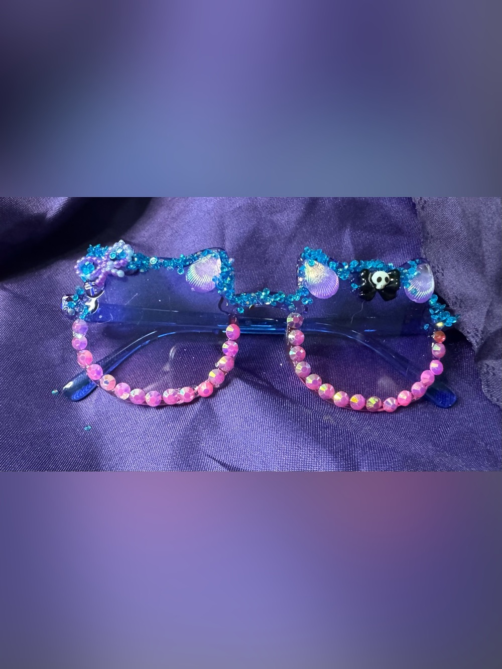 Bejeweled Mermaid Shell kitty Sunglasses